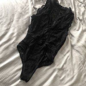 Lace body suit
